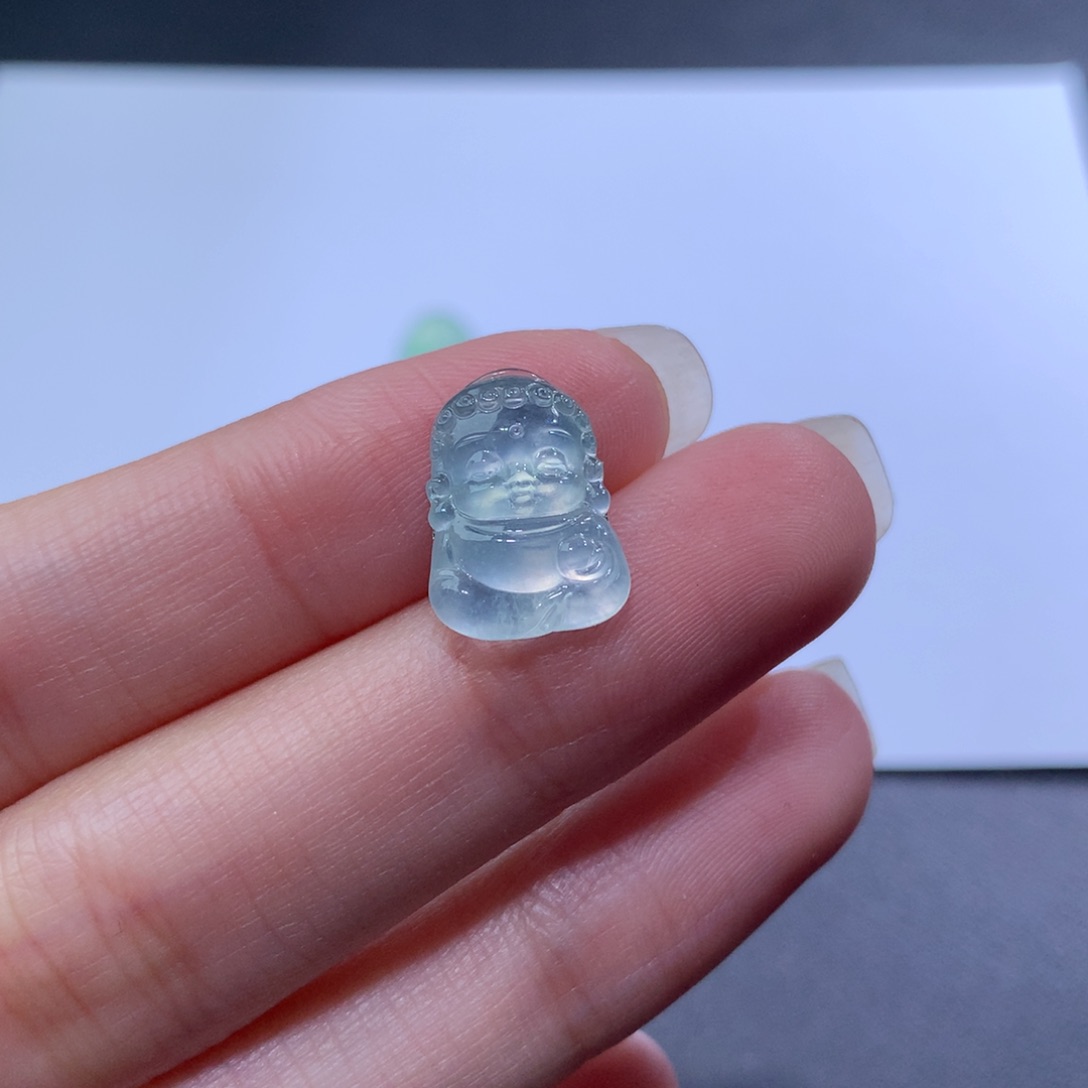 翡翠颈饰未镶嵌14.2 10.3 3.1