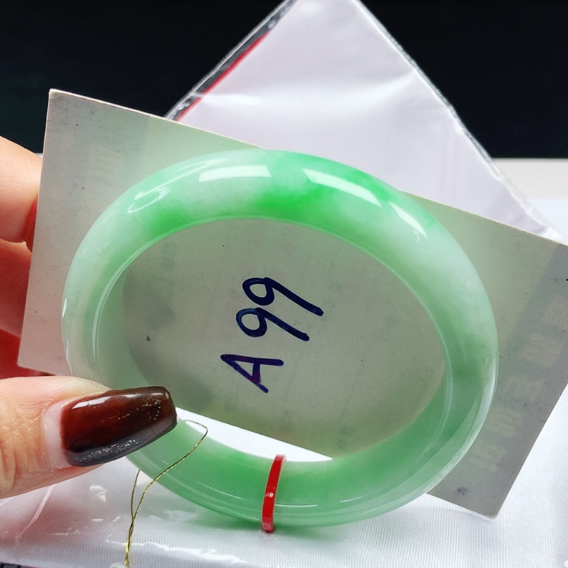 【闪购商品】翡翠手镯未镶嵌 正圈54+