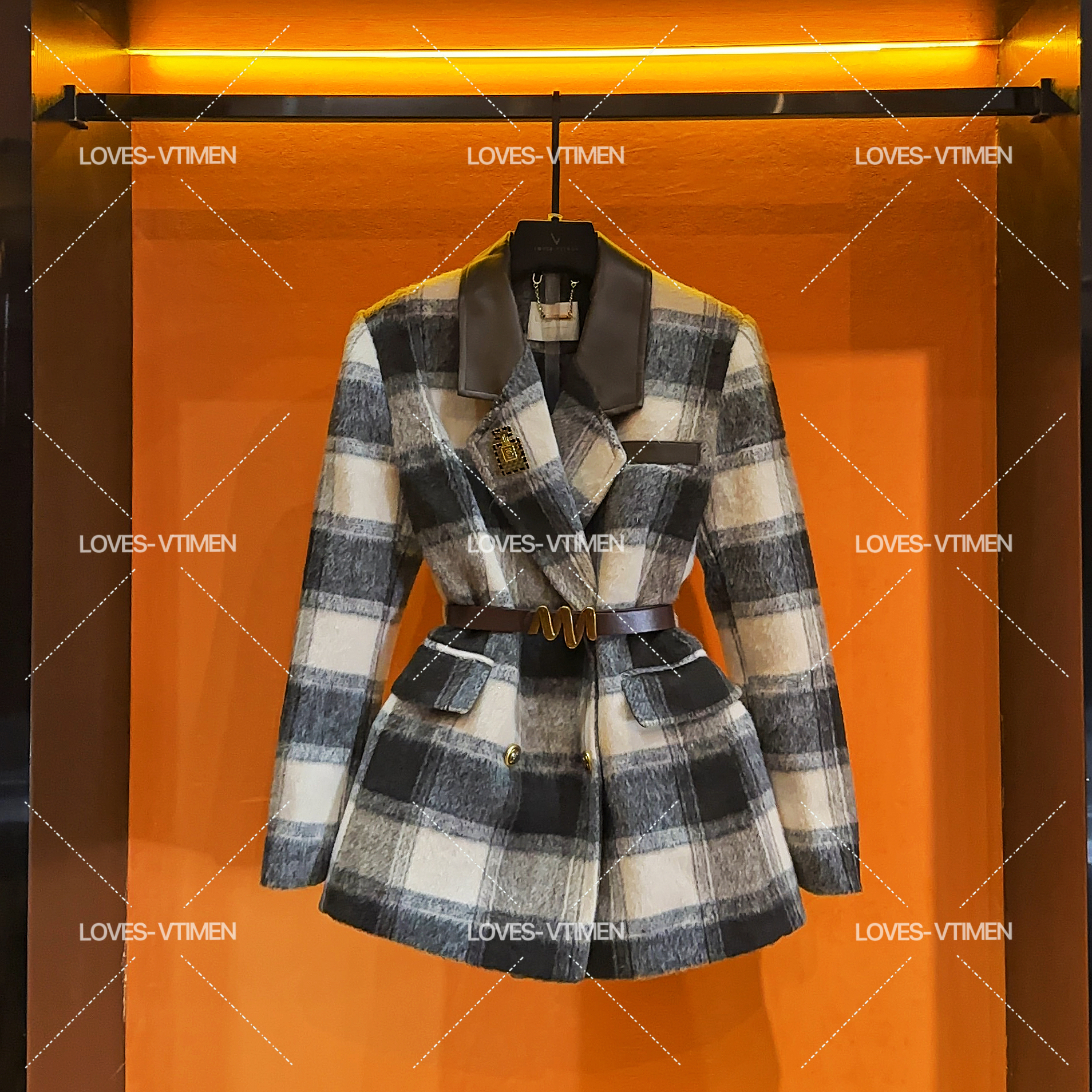 【小鬼专属】羽绒白鸭绒设计师时尚轻奢高级感显瘦收腰LOVES-A1291