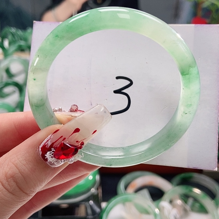 石英质玉手镯未镶嵌天然A货非洲翠手镯