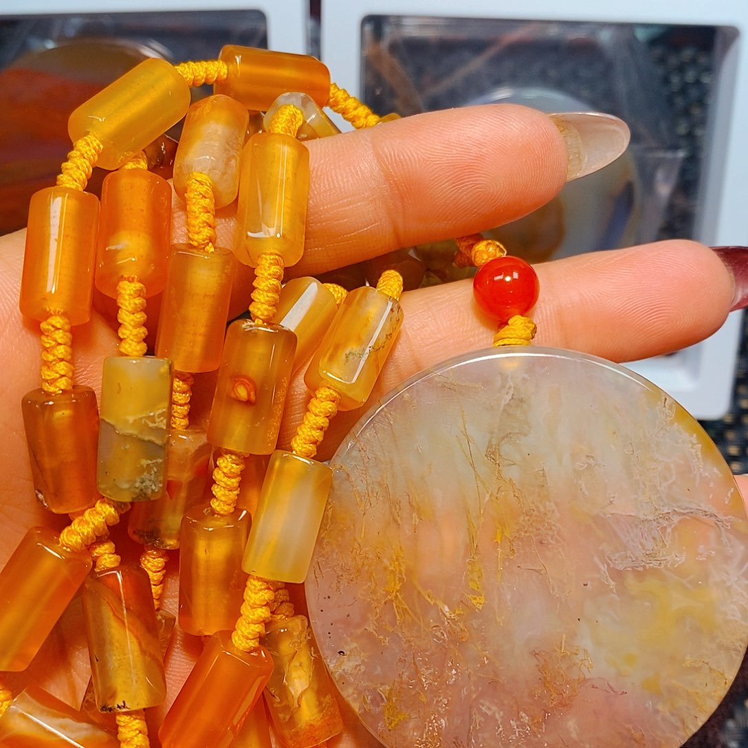 玛瑙/玉髓颈饰未镶嵌