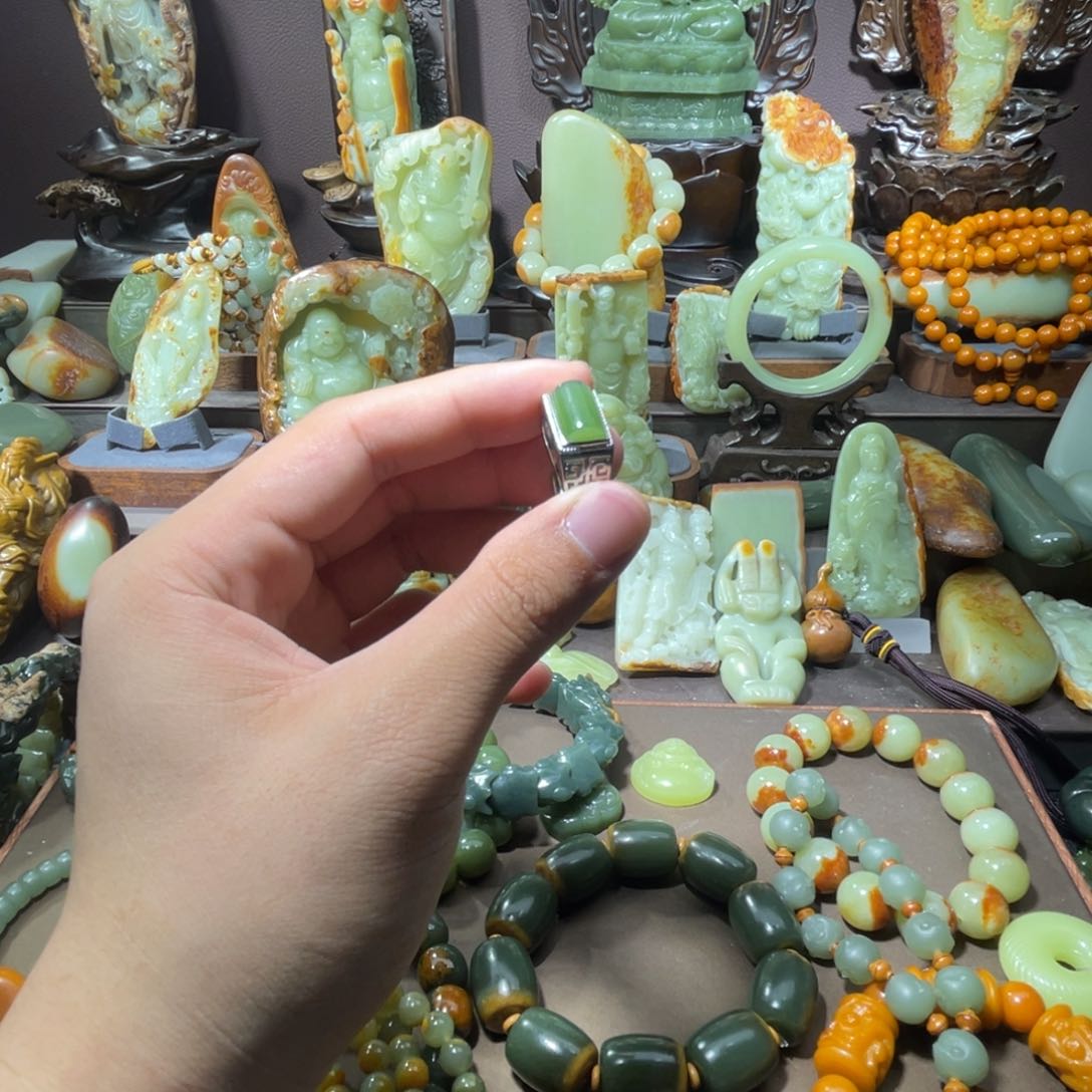 透闪石质玉戒指未镶嵌沆**气