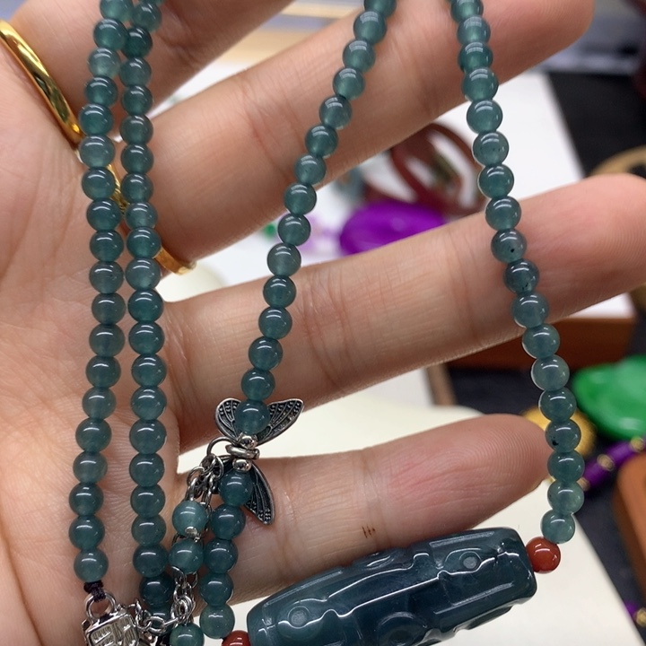 颈饰未镶嵌翡翠吊坠