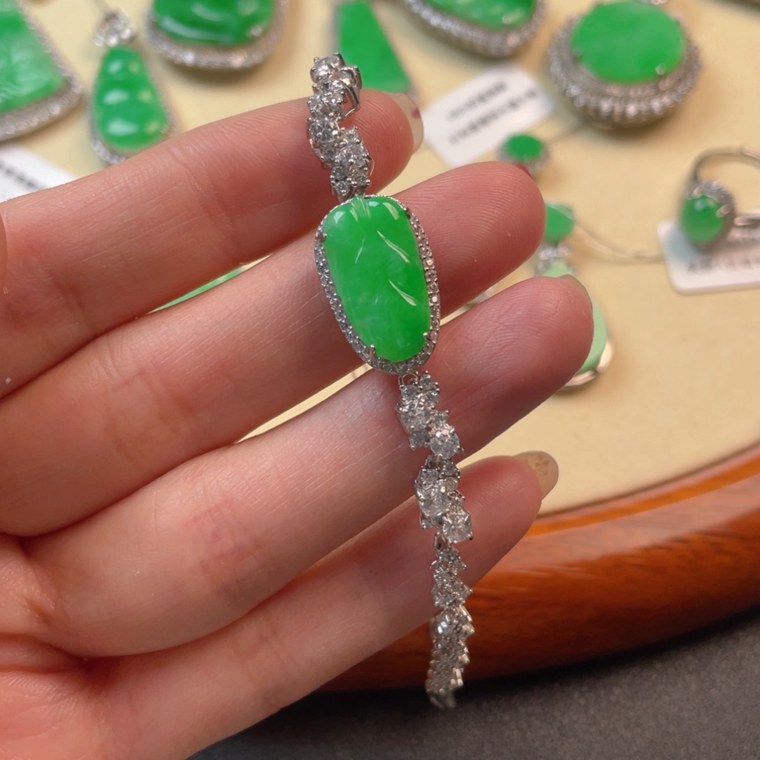 翡翠吊坠(不含链)银S925镶嵌手链