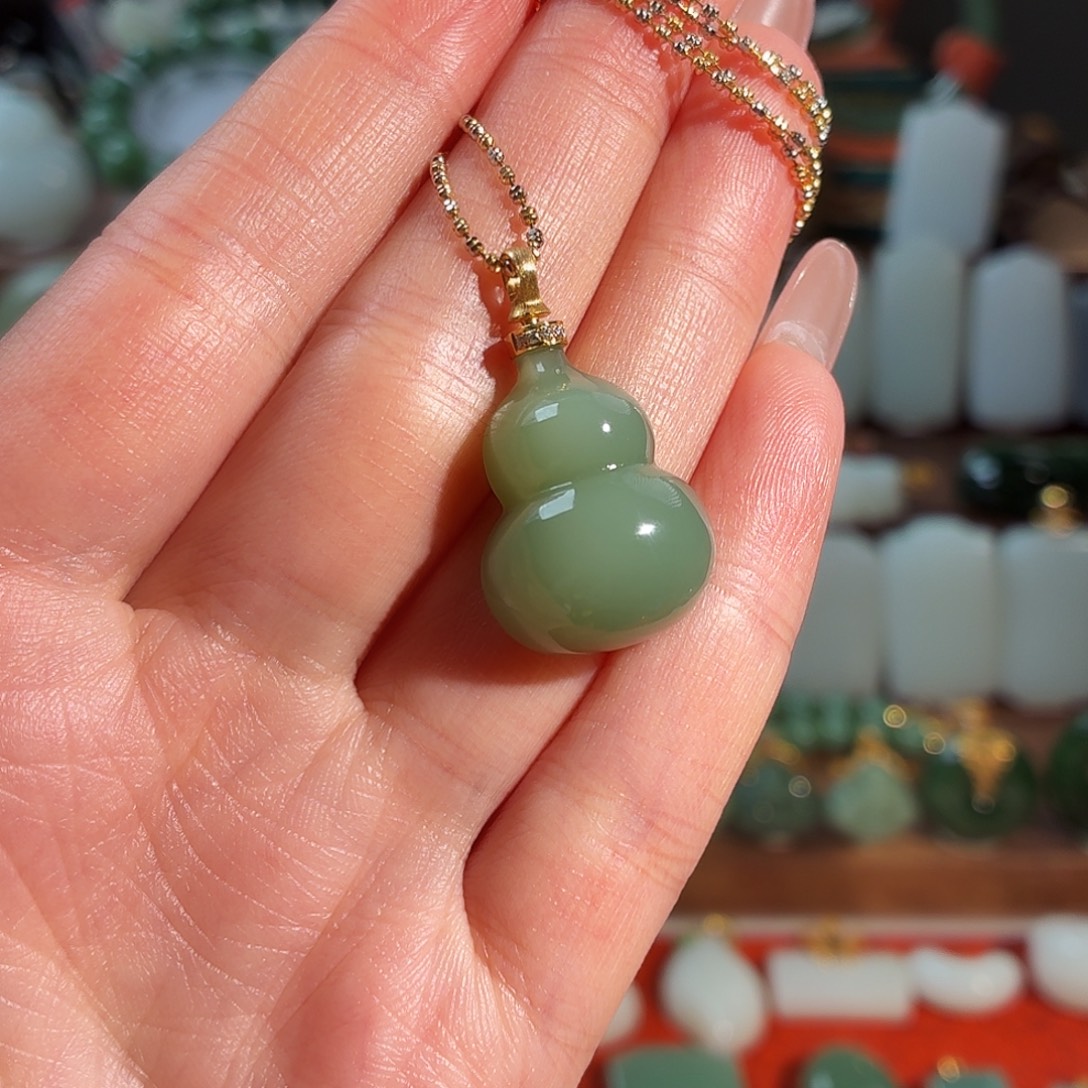 桔***~和田玉18K金镶嵌颈饰