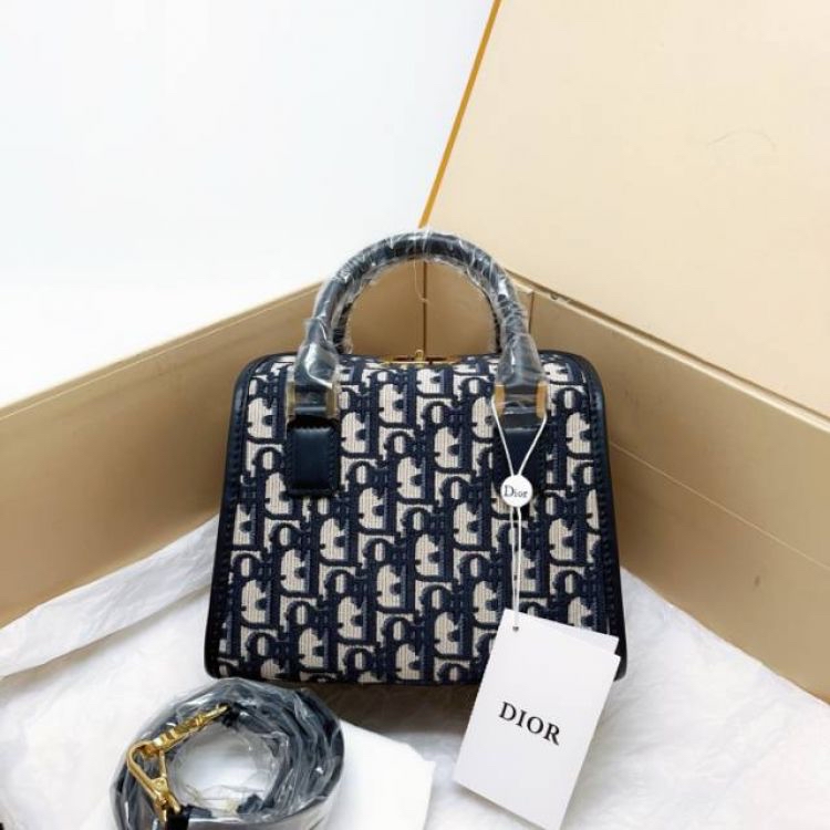 95新 DIOR/迪奥  /KIKI/单肩包/19057866