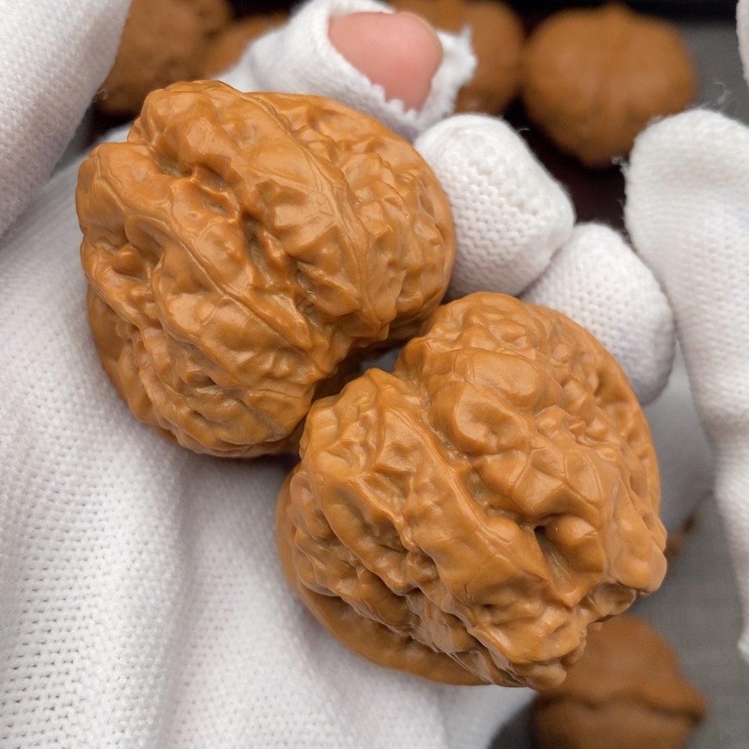 文玩核桃把件38开背蛤蟆头毕业