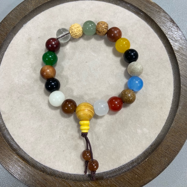 W734十八籽单圈手串