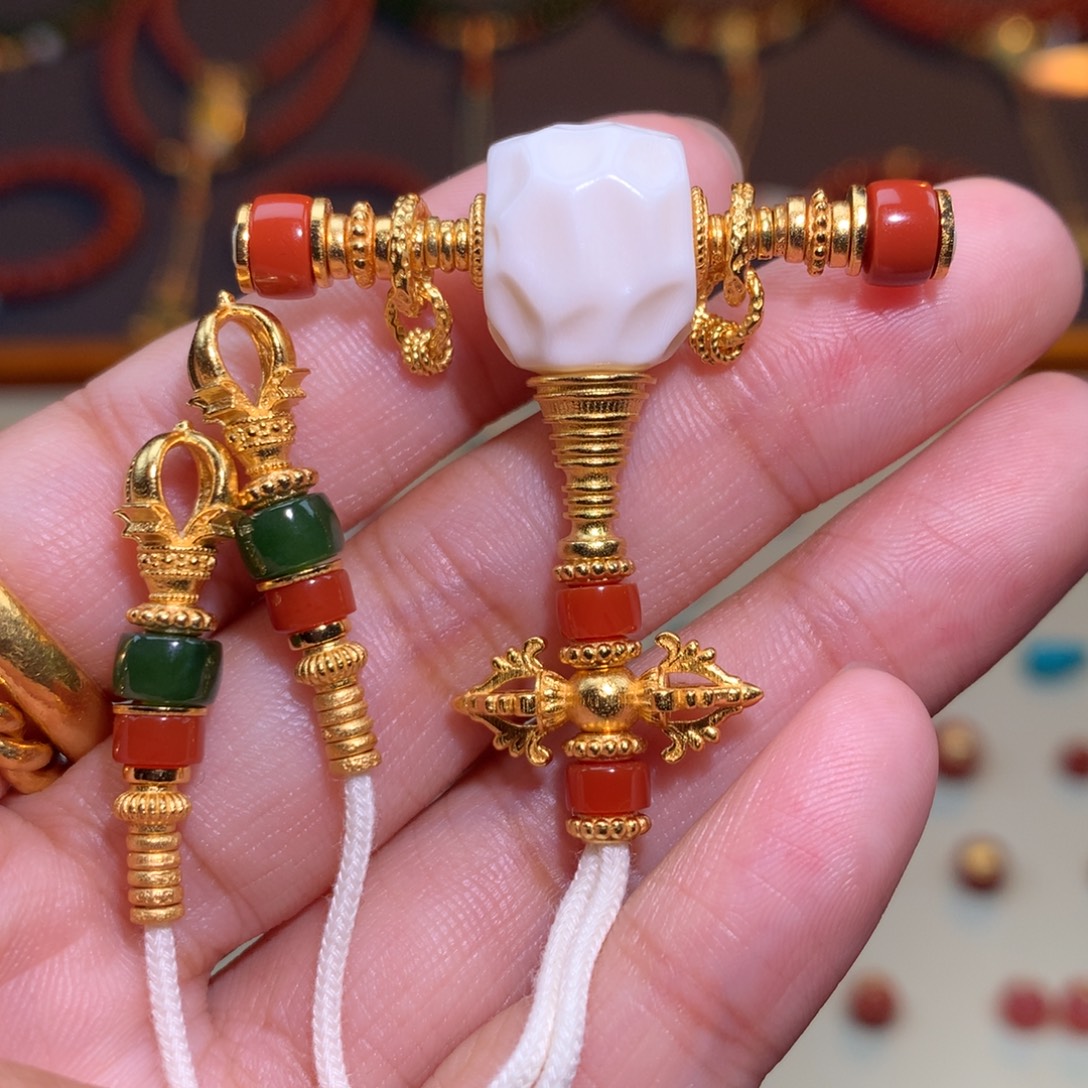 颈饰未镶嵌南红玛瑙