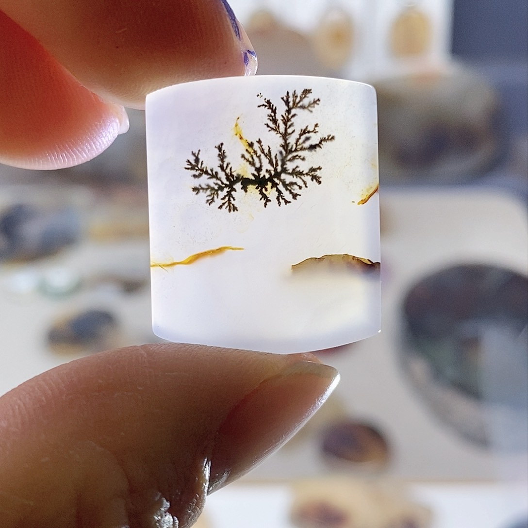 未镶嵌玛瑙/玉髓珠宝奇石