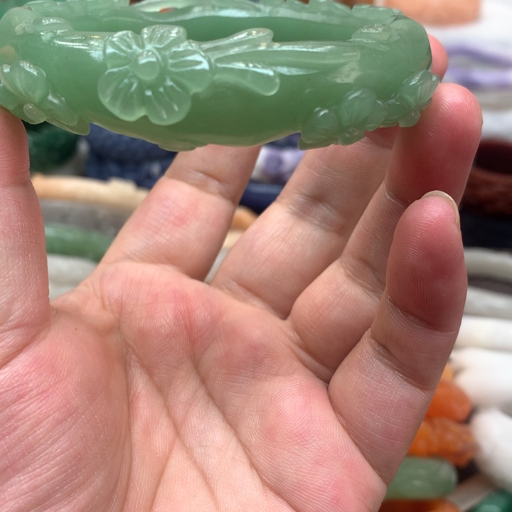 石英质玉手镯未镶嵌冬***光