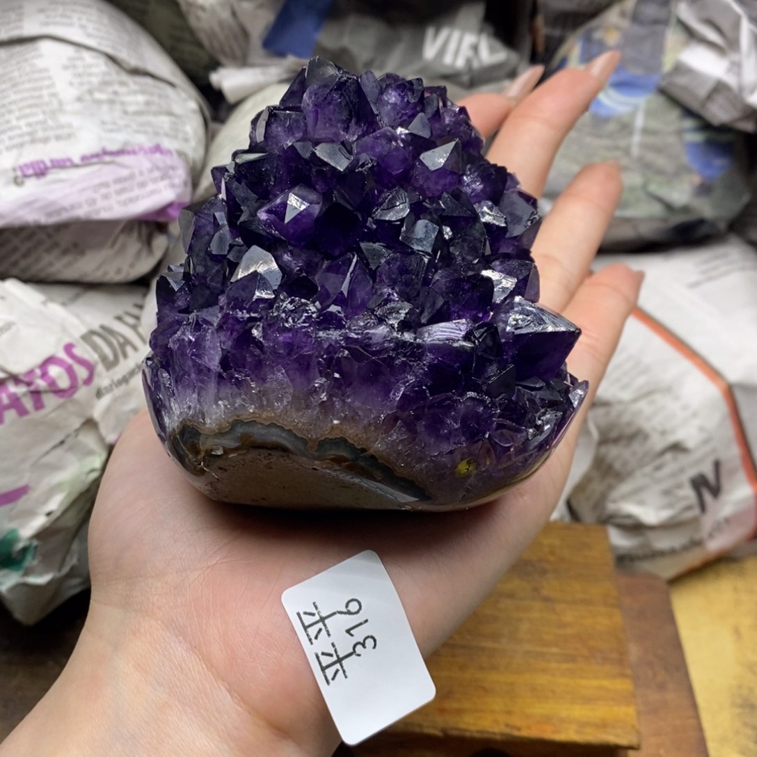 乌拉圭未镶嵌紫晶