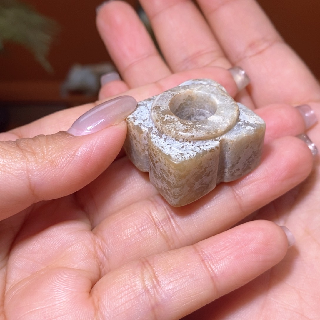 和田玉挂件未镶嵌神**活