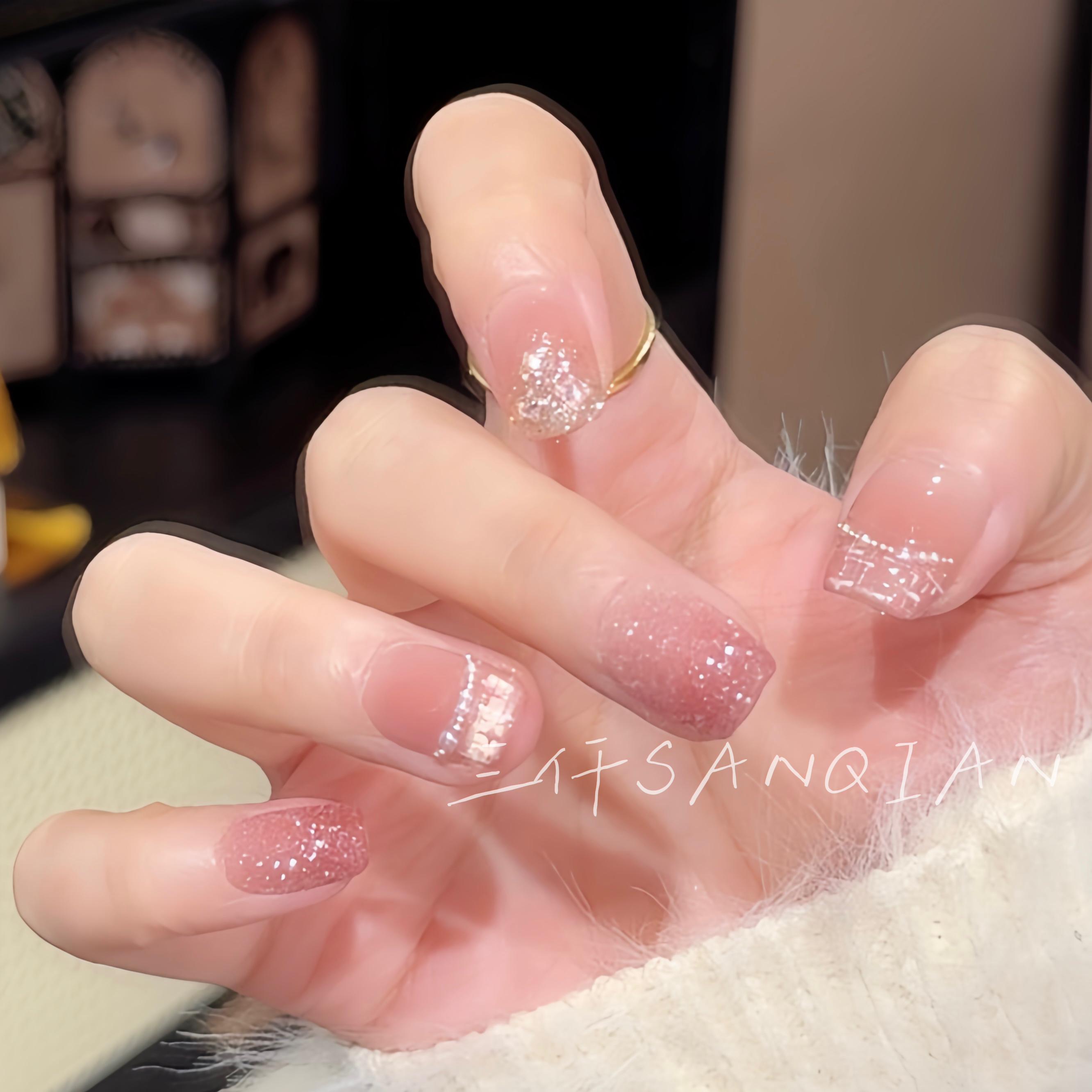 【钻石玫瑰】三仟手工穿戴甲 小香风碎钻闪粉千金款 显白贵气百搭