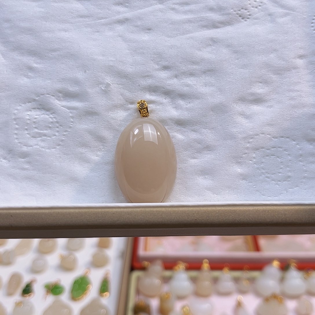 和田玉18K金镶嵌吊坠(不含链)