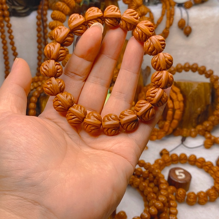 手串桃核L****張顶货双脊龙单圈