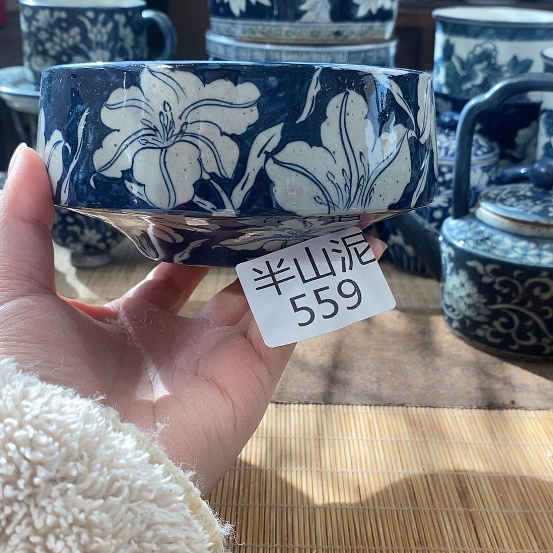 手工手绘青花陶瓷