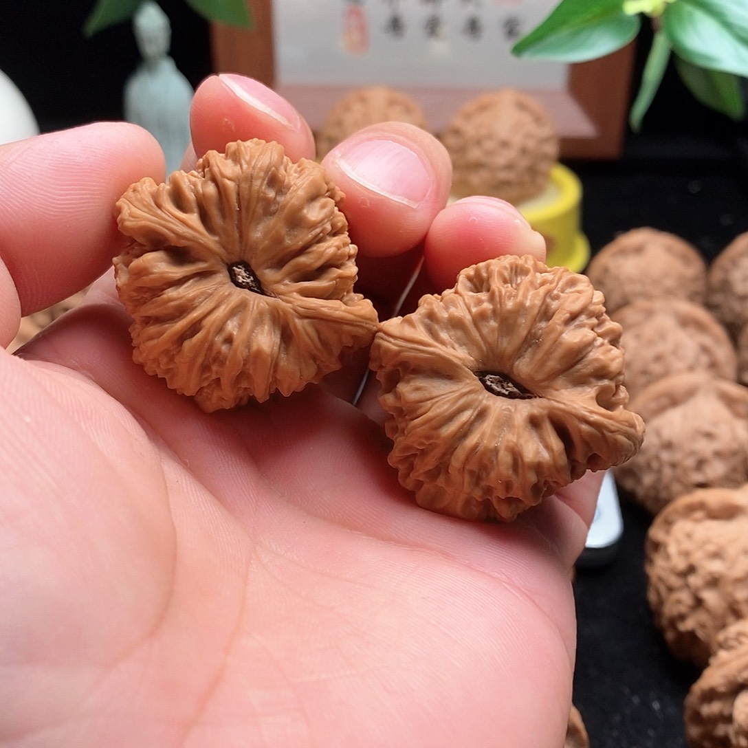 文玩核桃吊坠南疆石38