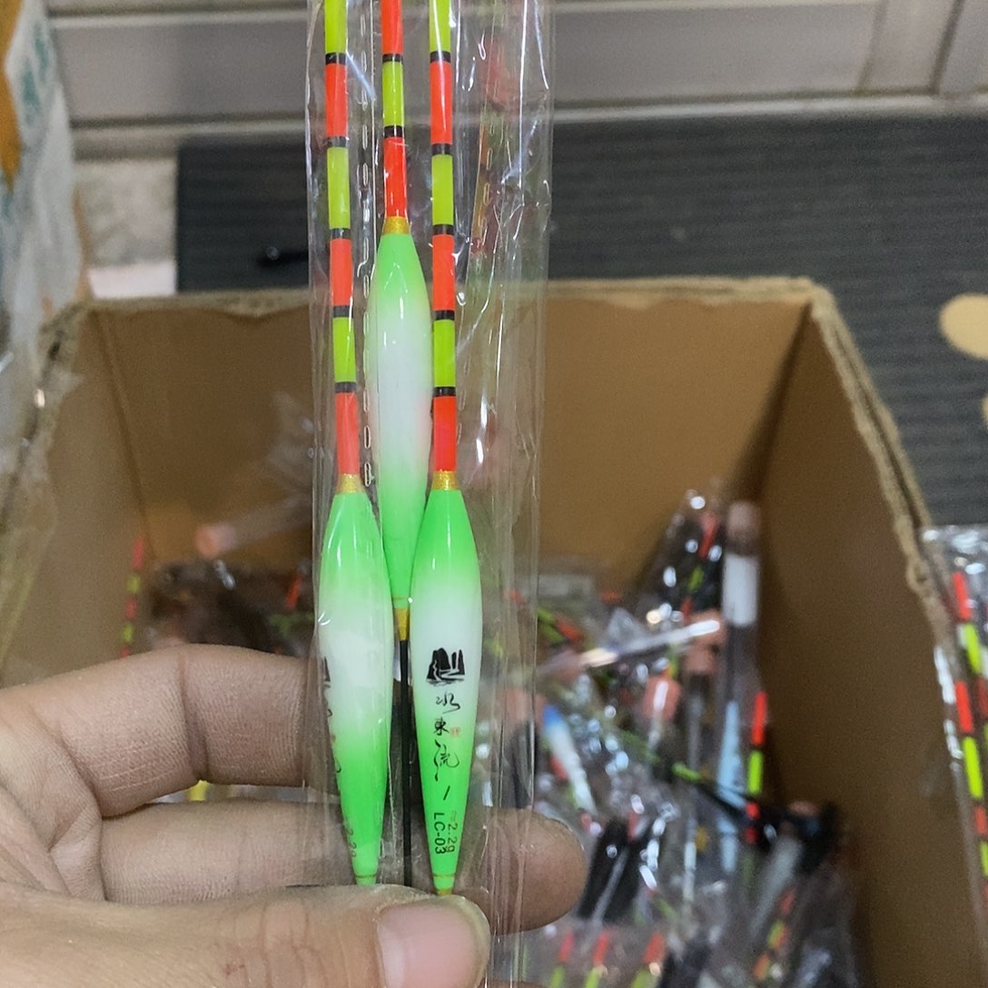 28号鱼漂。，，，，，，，，，