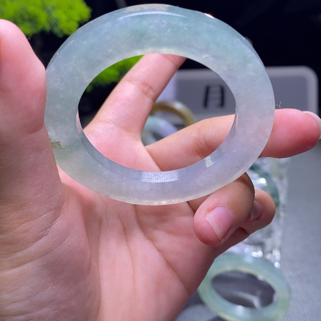 南***西定制翡翠未镶嵌方镯