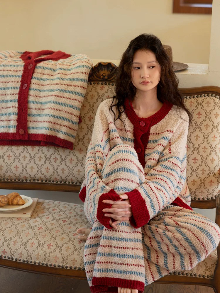 族玛士红色复古条纹半边绒女士冬季加厚保暖可外穿睡衣套装