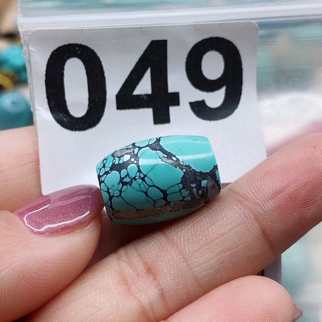 绿松石颈饰未镶嵌