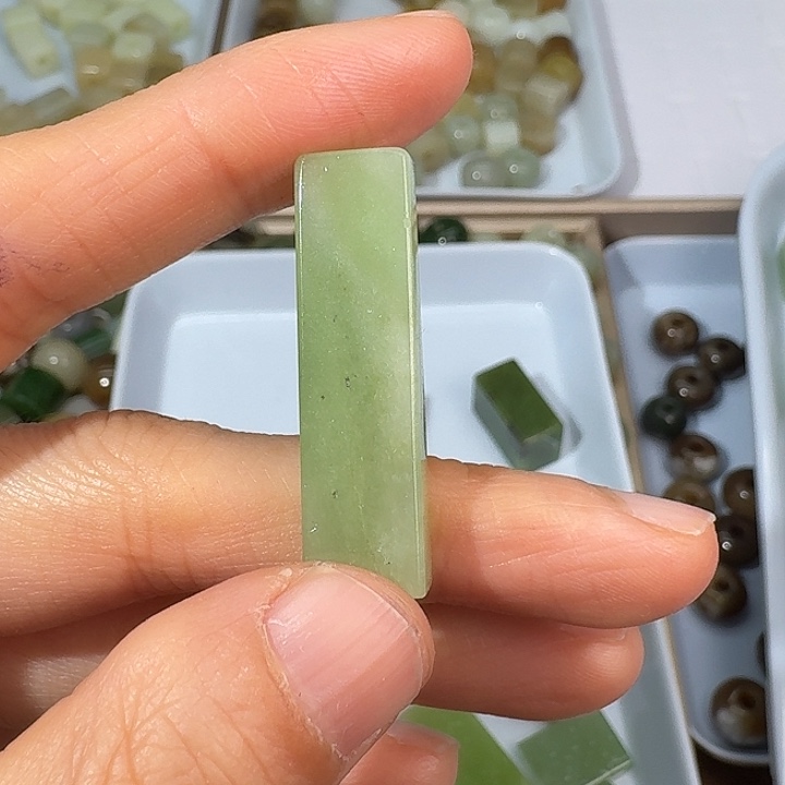 天***果和田玉未镶嵌颈饰9366