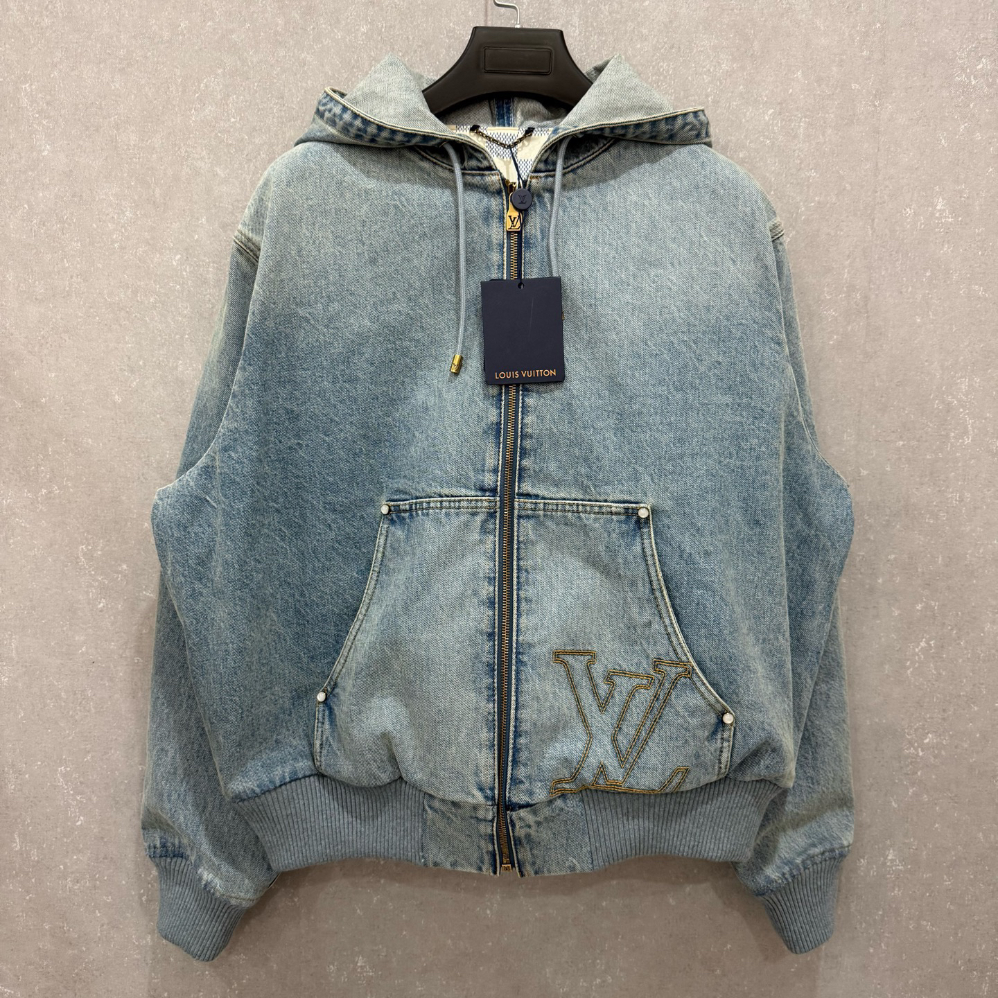 未使用 LouisVuitton/路易威登 口袋字母连帽牛仔外套50码007365