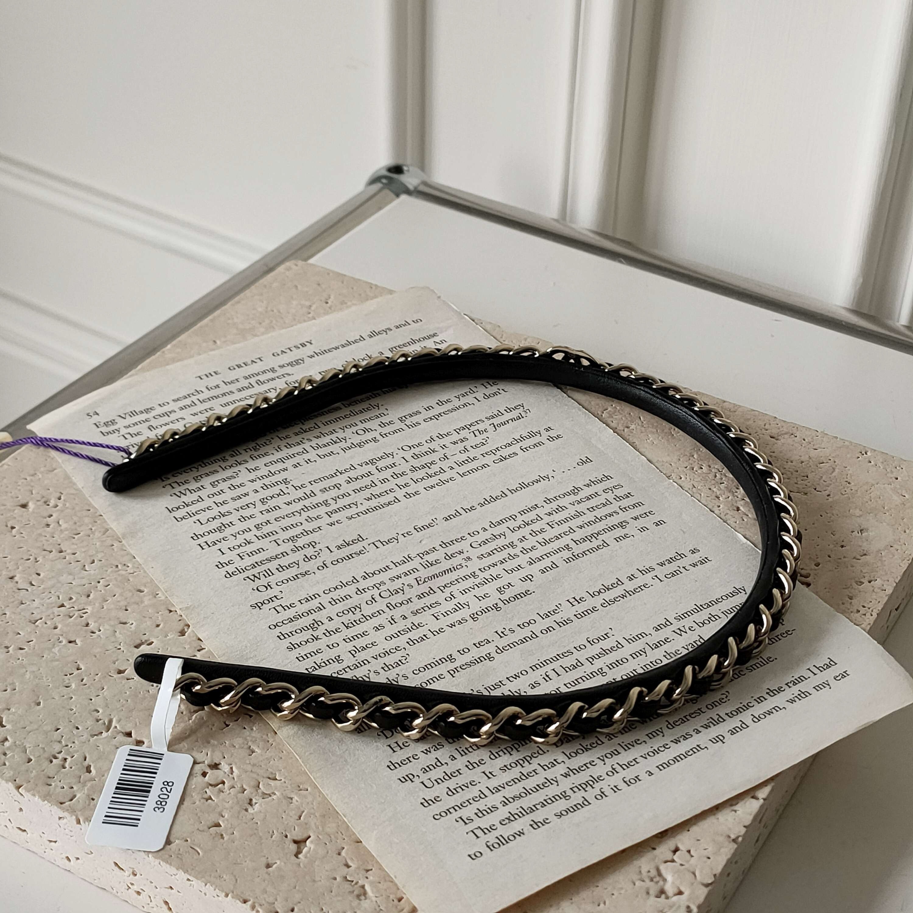 95新 Chanel/香奈儿 Azul-22S黑金皮穿链头箍/38028