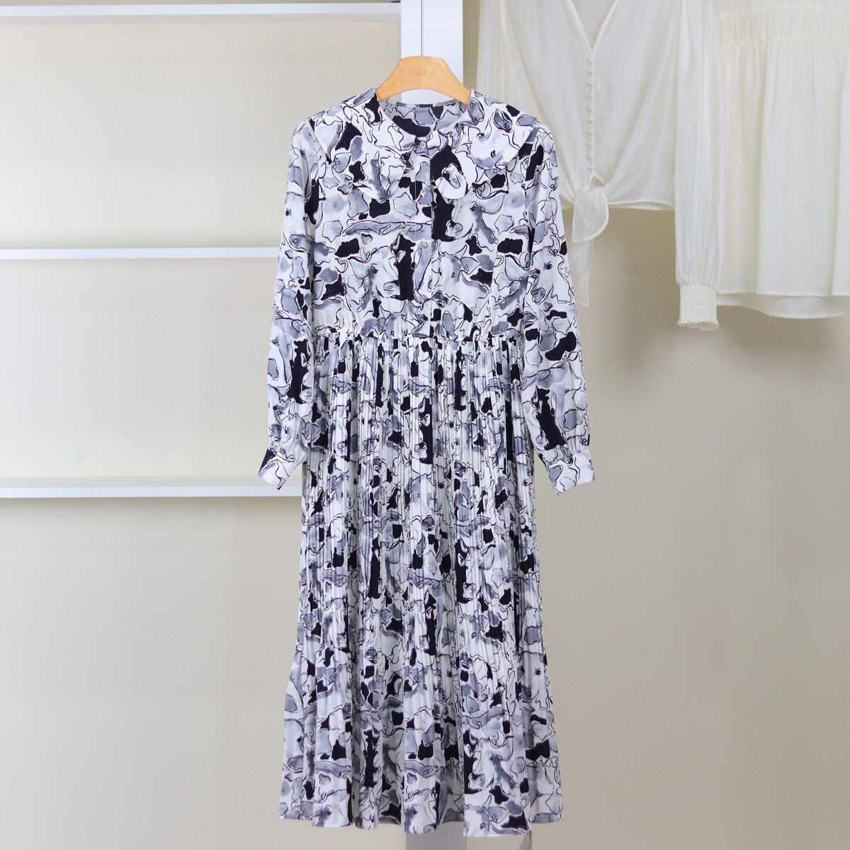 麦迪尚品 一路童行【沙YM】31020726时尚收腰连衣裙春秋女专柜正品