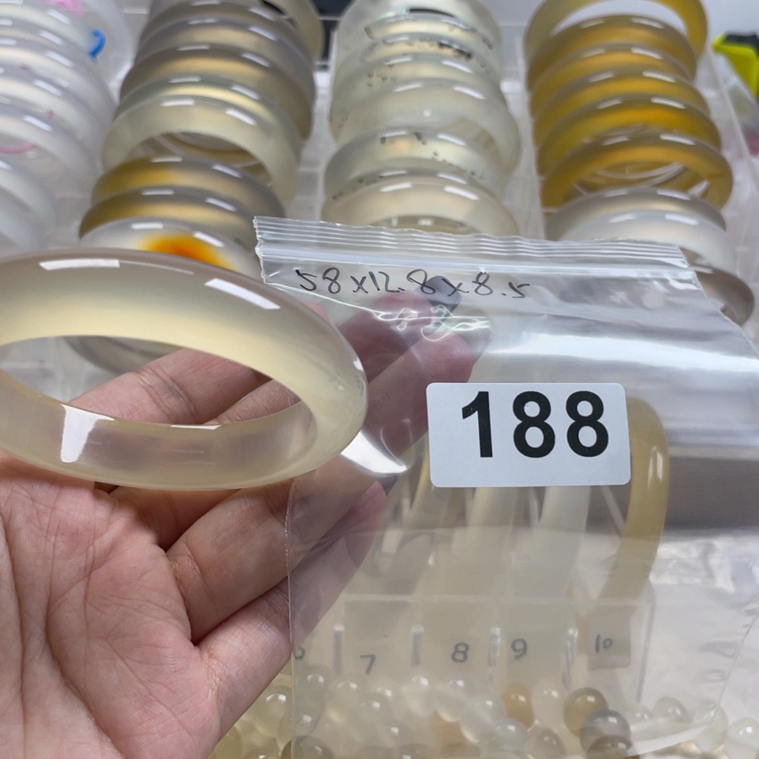 手镯玛瑙/玉髓未镶嵌?*