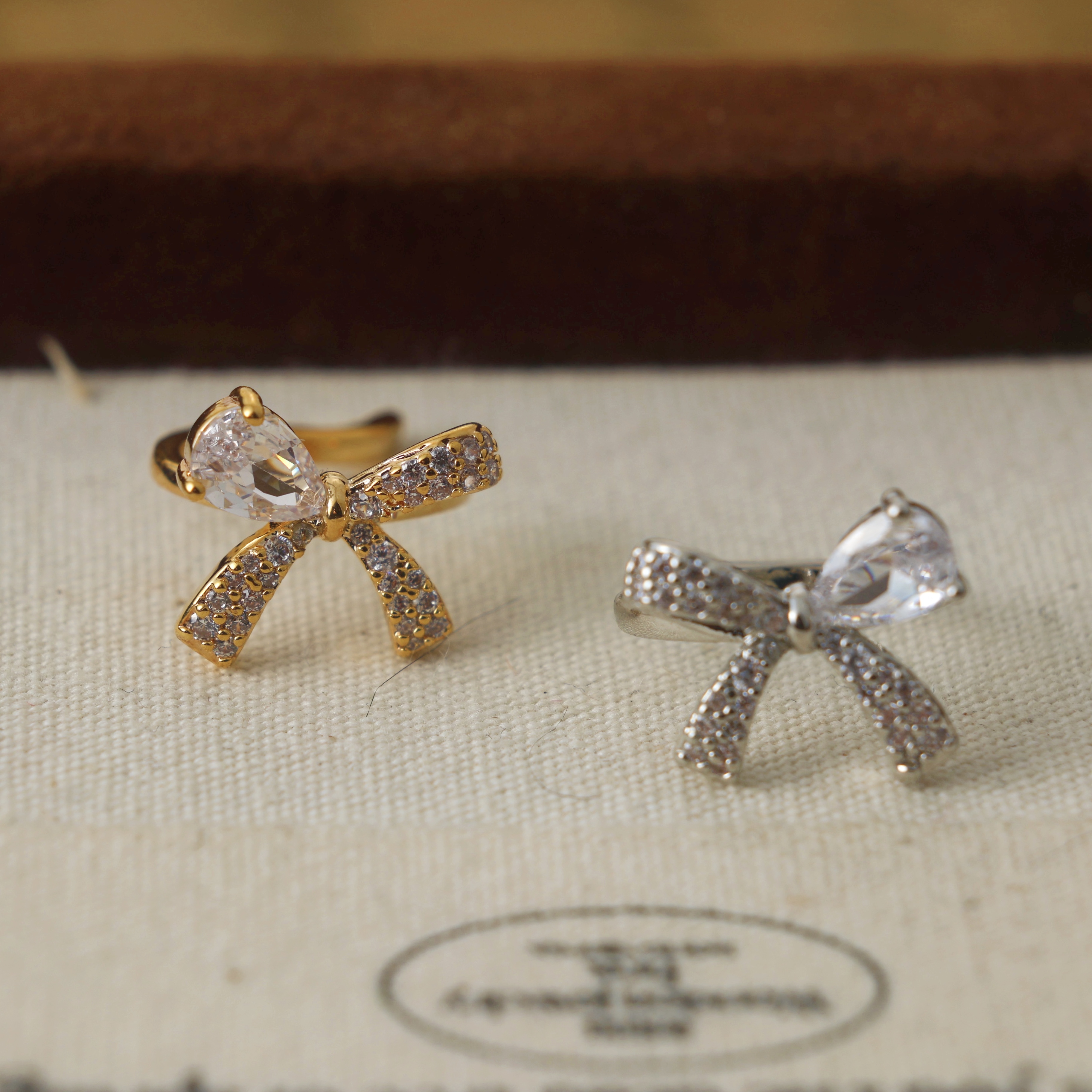 铜合金耳饰 【夏夏专属】满镶蝴蝶结耳骨夹