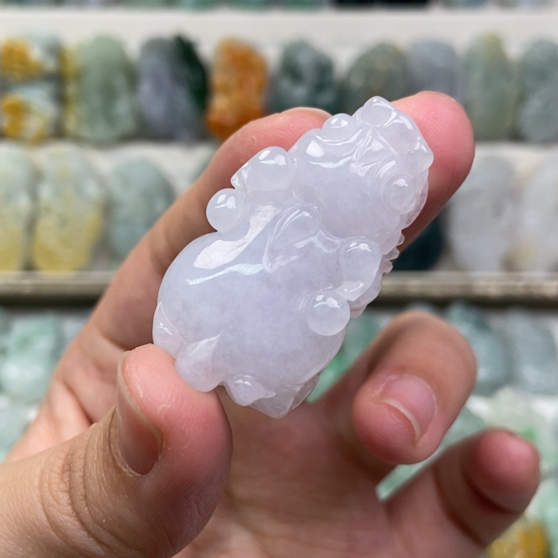 翡翠吊坠(赠链)未镶嵌