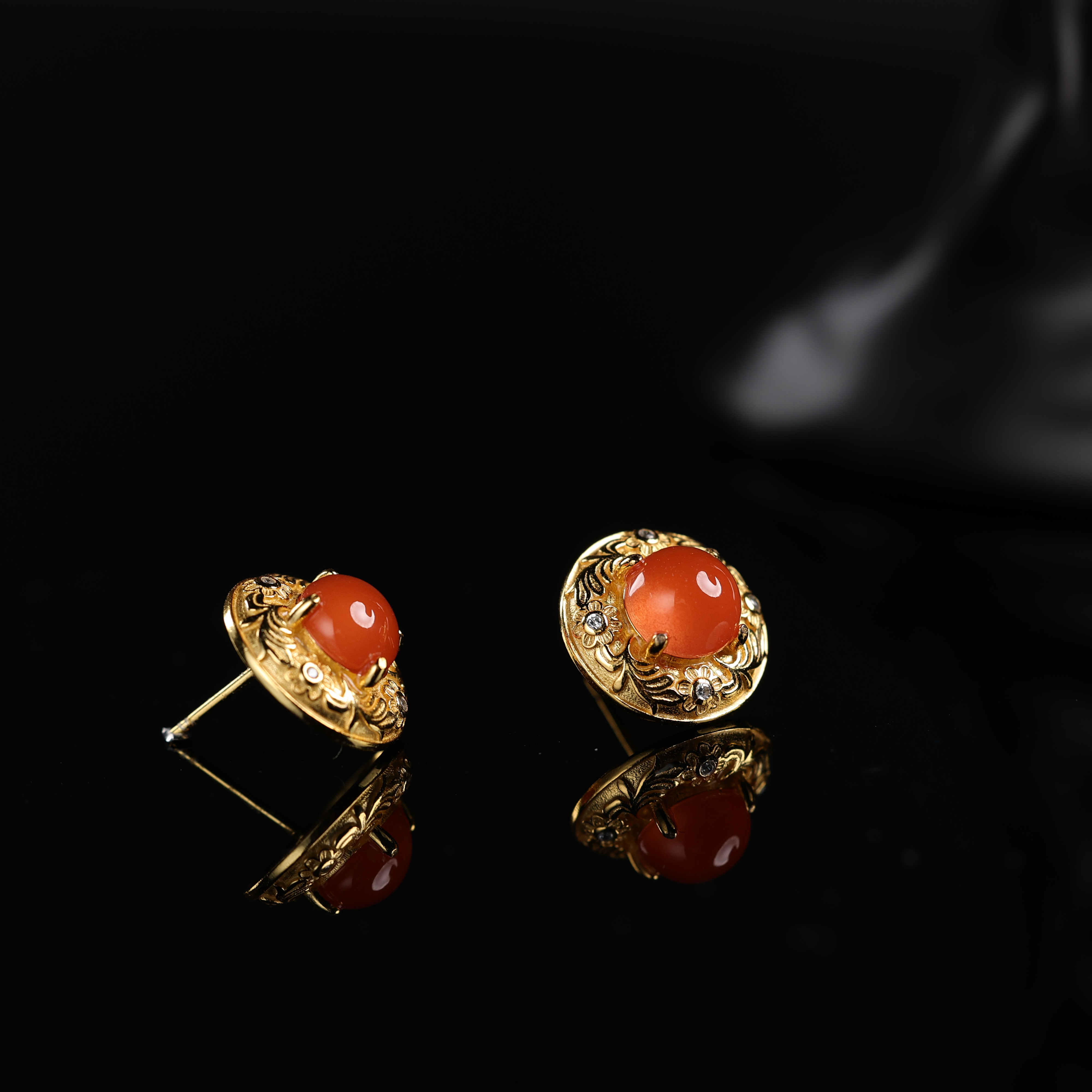 “安暖“严选精品天然原矿南红冰红耳饰