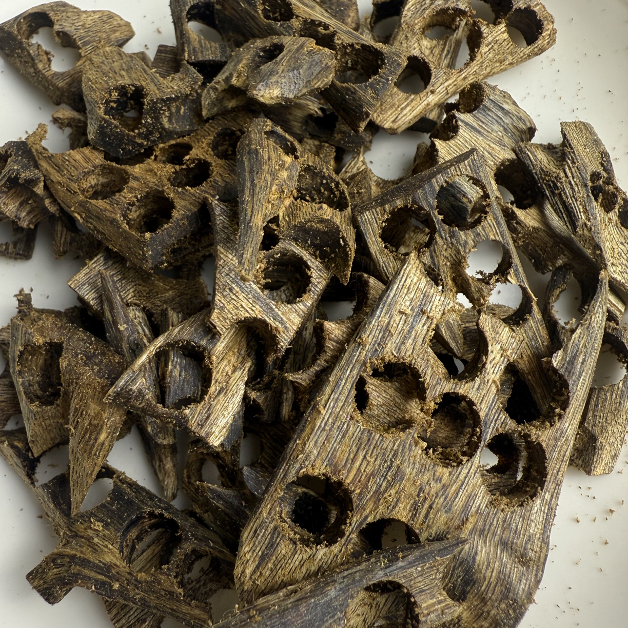 沉香奇楠沉香（99沉）钻珠边角料车珠料100克重多样性发一