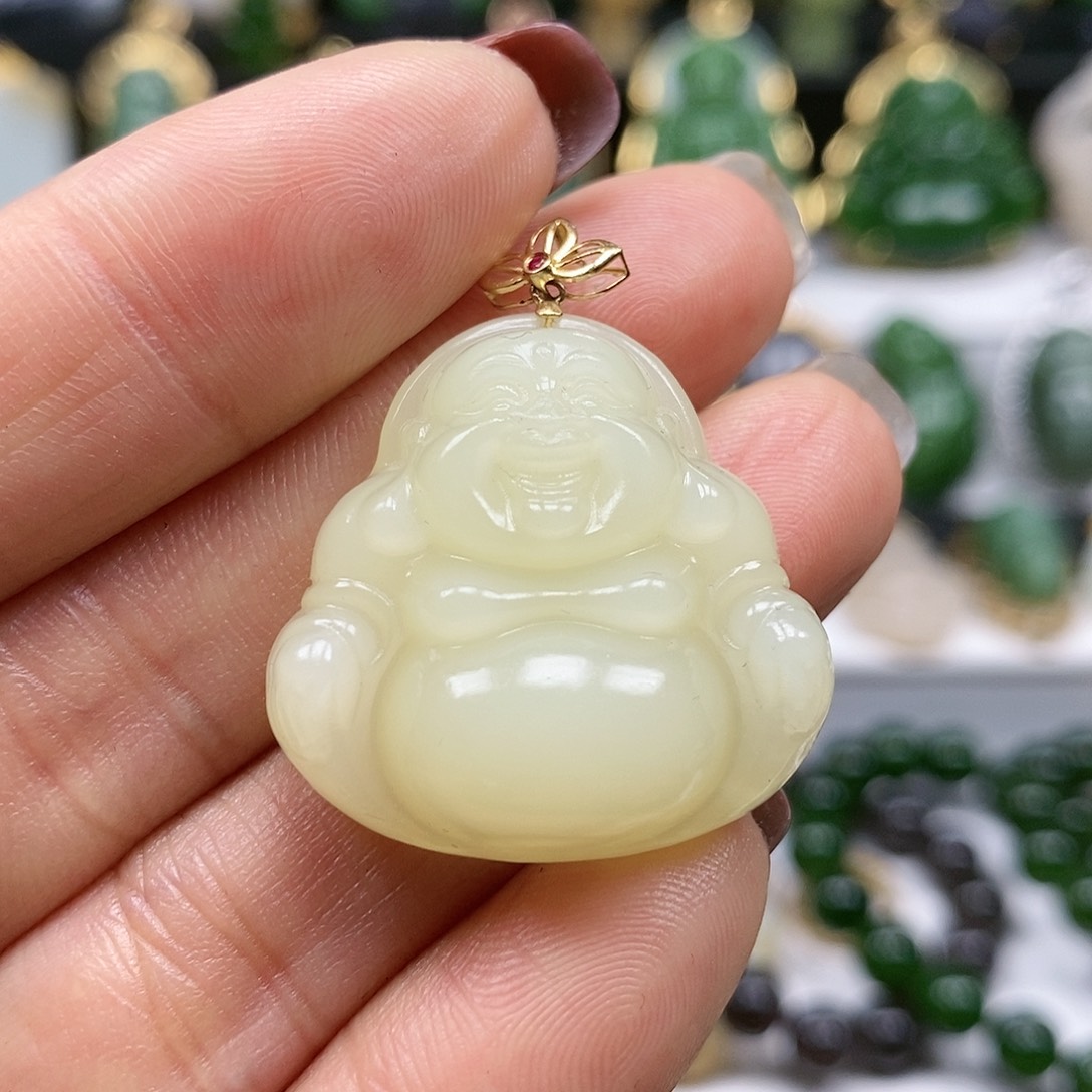 和田玉颈饰18K金镶嵌