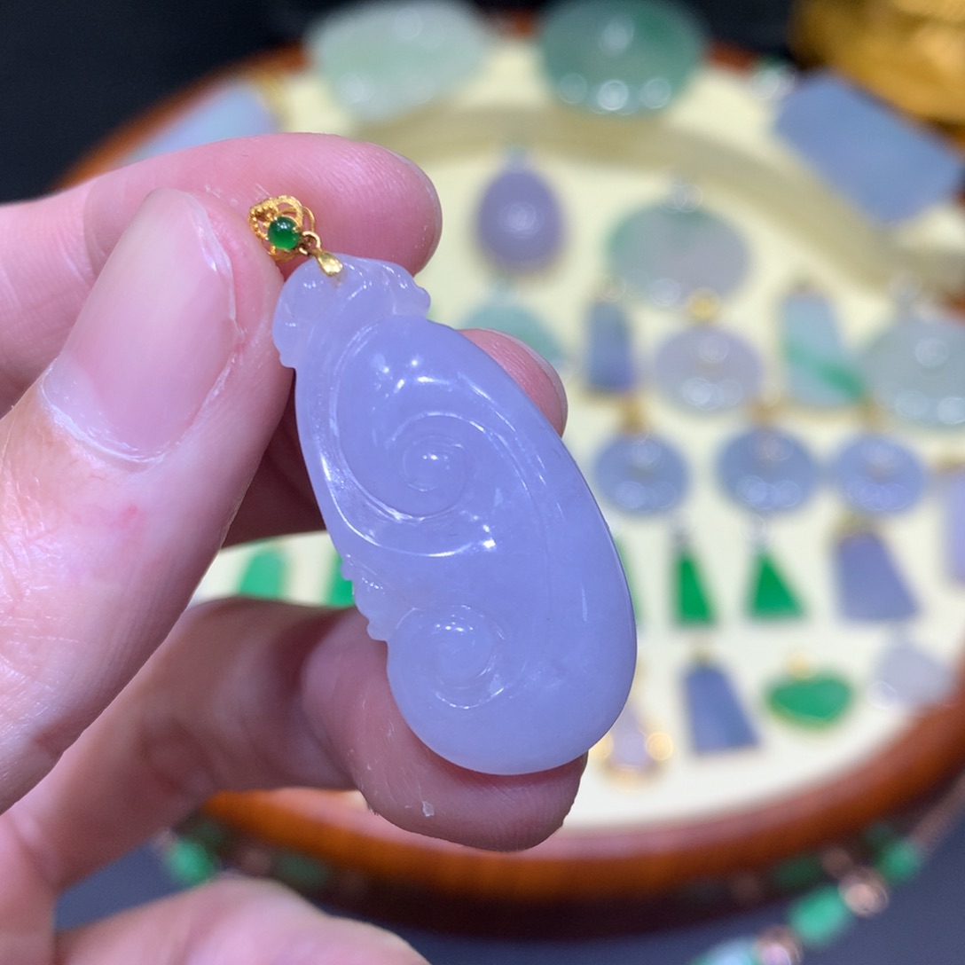 翡翠吊坠(不含链)18K金镶嵌