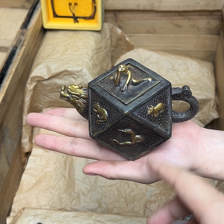 大叶紫檀（黑酸枝木类）