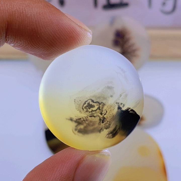 玛瑙/玉髓颈饰未镶嵌