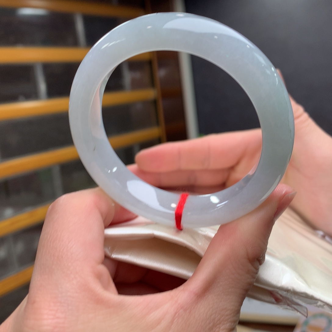 翡翠未镶嵌手镯56正装