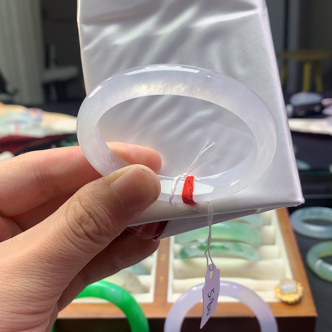 未镶嵌手镯翡翠冰感白月光