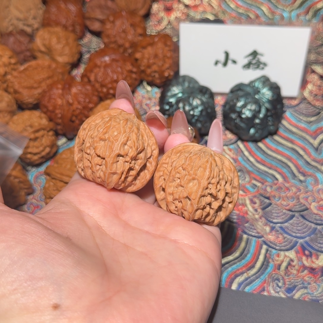 雲***雀把件文玩核桃2296号39蓟县山地磨盘狮子头文玩核桃