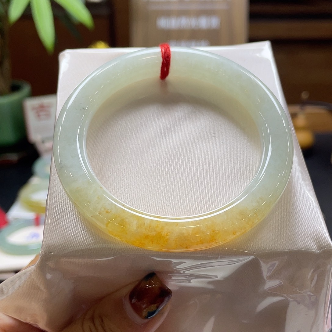 翡翠未镶嵌手镯12 号链接