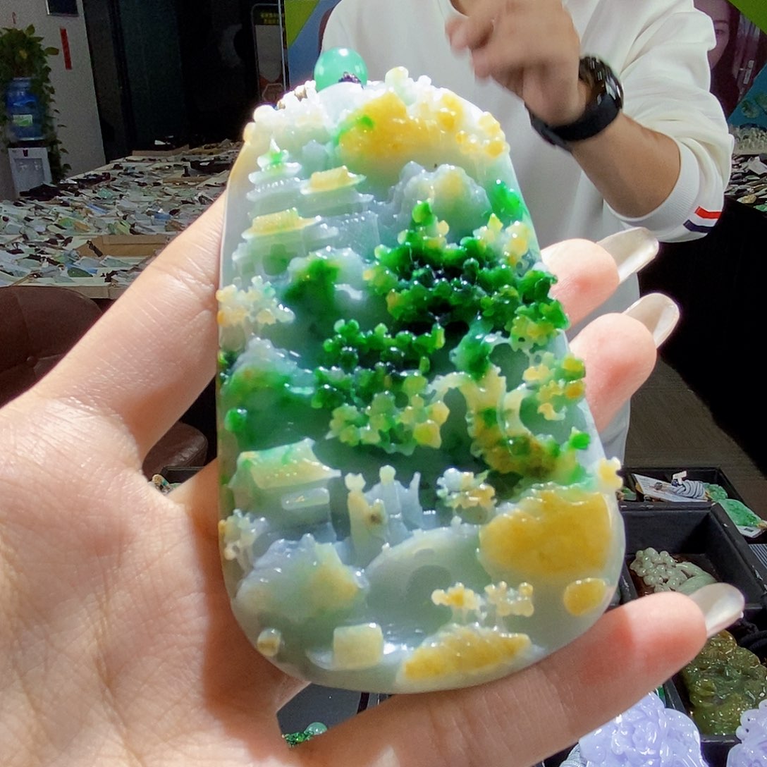颈饰未镶嵌翡翠翡翠