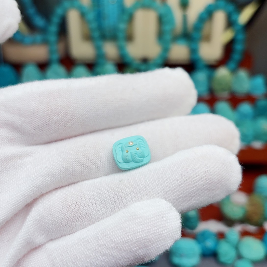 绿松石配饰未镶嵌