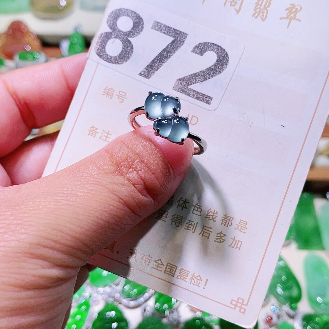 【闪购商品】翡翠挂件未镶嵌裸石