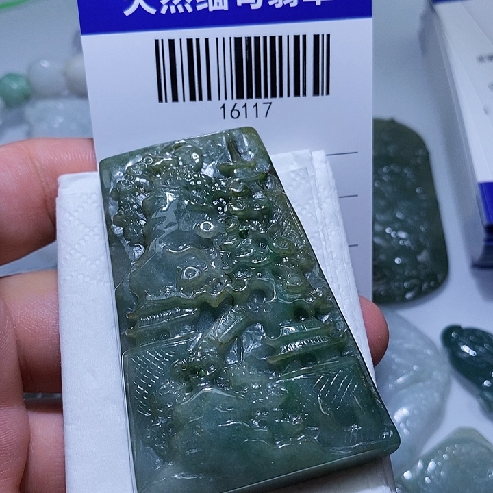 翡翠未镶嵌颈饰天光墟翡翠市场现金代购