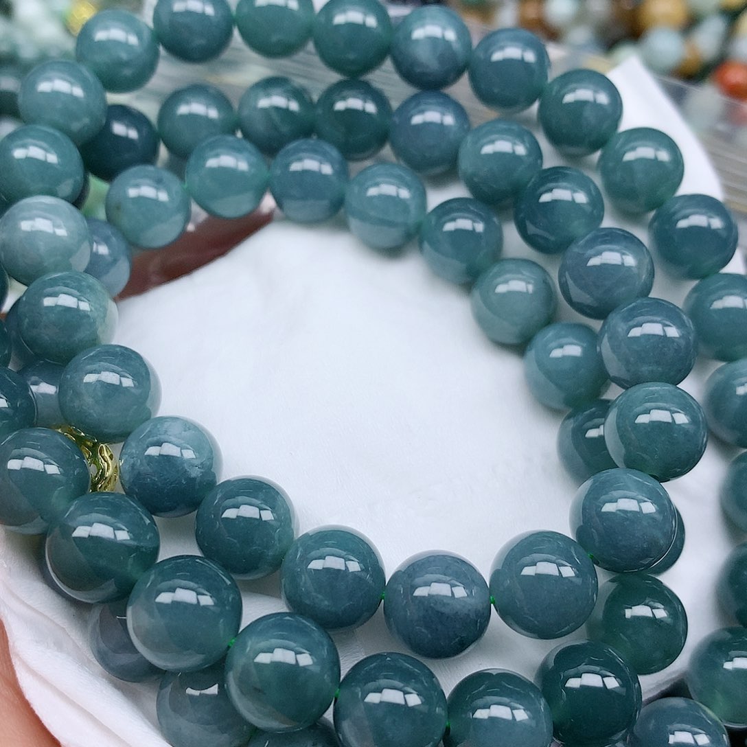 翡翠颈饰未镶嵌手串