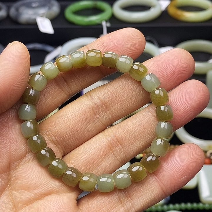 和田玉（糖玉）未镶嵌手链