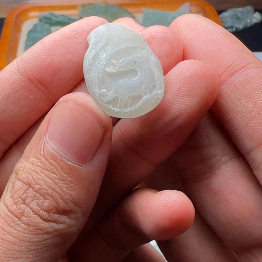 定制翡翠未镶嵌不包工